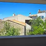 Kuca Za Stanovanje ,cijeli Prostor *