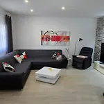 Apartman Kuca Za Stanovanje ,cijeli Prostor