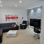 Apartman Kuca Za Stanovanje ,cijeli Prostor *