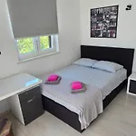 Kuca Za Stanovanje ,cijeli Prostor Apartman