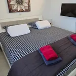 Kuca Za Stanovanje ,cijeli Prostor Apartman