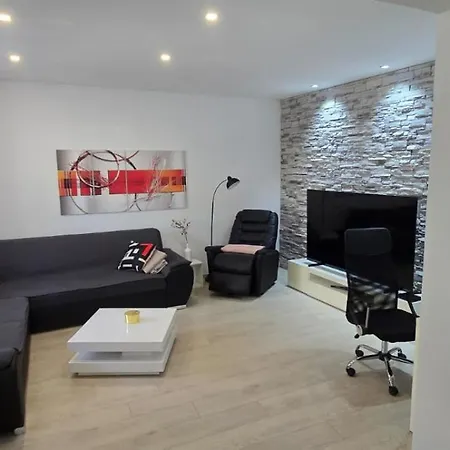 Apartman Kuca Za Stanovanje ,cijeli Prostor *