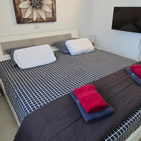 Kuca Za Stanovanje ,cijeli Prostor Apartman