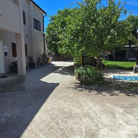 Apartamento Kuca Za Stanovanje ,cijeli Prostor Peroj